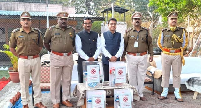 FIRST AID BOXES DONATED TO CISF, NAGPUR